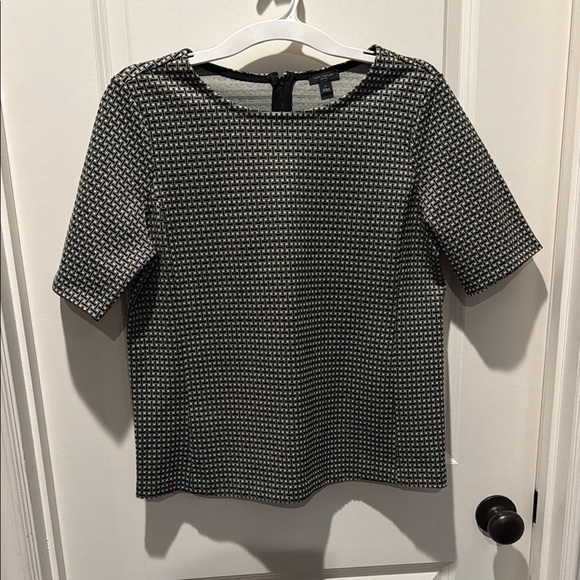 Ann Taylor Tops - Short-Sleeve Black and White Patterned Tunic Top